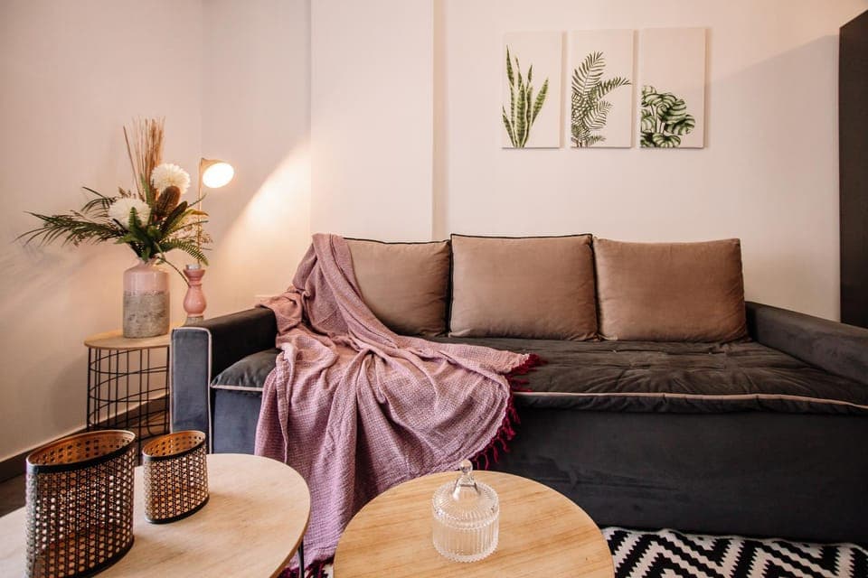 Living room, Seating area