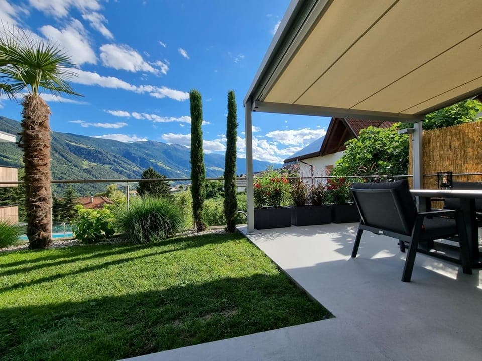 Natural landscape, Garden, View (from property/room), Mountain view