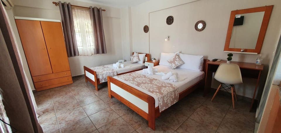 Bed, Photo of the whole room