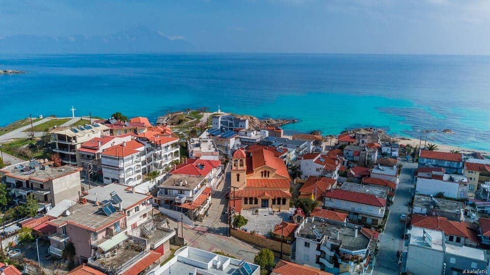 Nearby landmark, Natural landscape