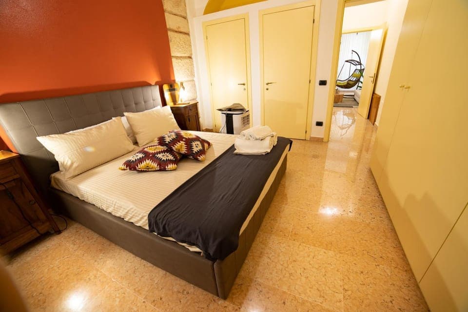 Bed, Animals, Bedroom, Pets, cot, bunk bed