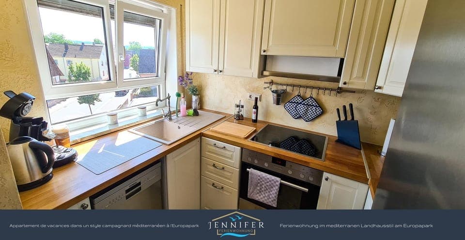 Coffee/tea facilities, Kitchen or kitchenette