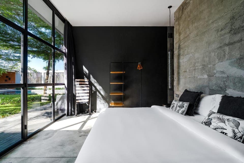 Bed, TV and multimedia, View (from property/room), Bedroom, air conditioner