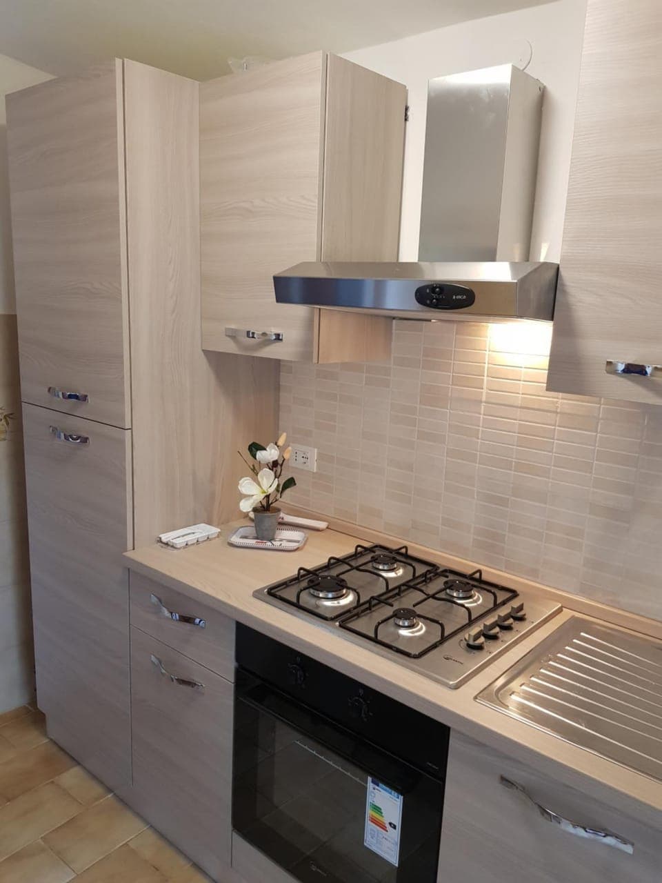 Kitchen or kitchenette