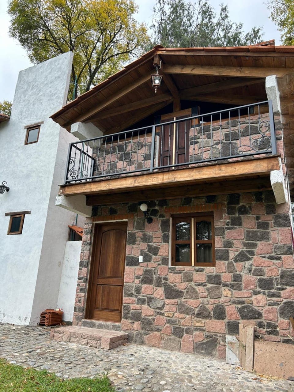 Property building, Day