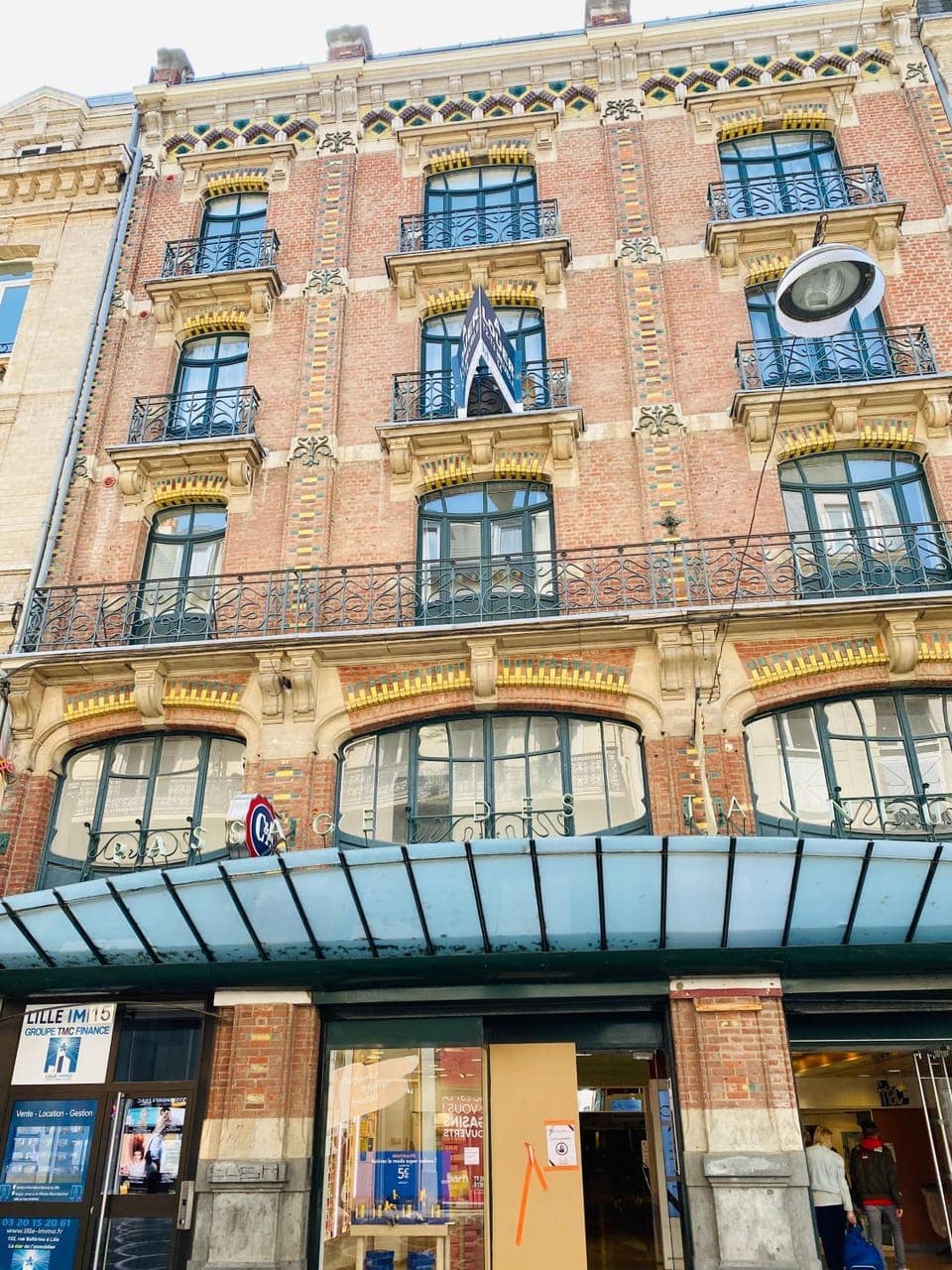 Property building, Facade/entrance