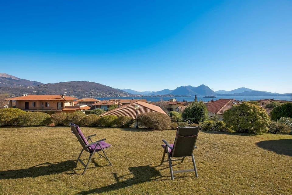 Garden, Lake view, Mountain view