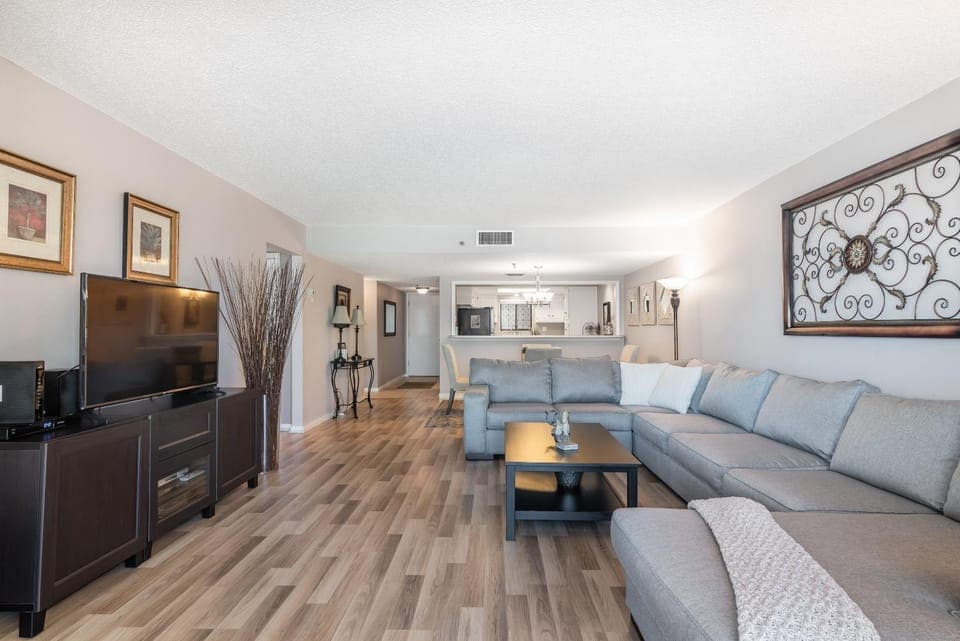 Reflections Gulf Front Condo With Ocean Views Apartment in Indian Rocks Beach