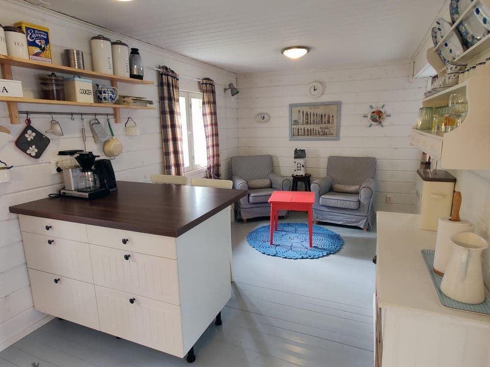 Kitchen or kitchenette, Living room, Seating area
