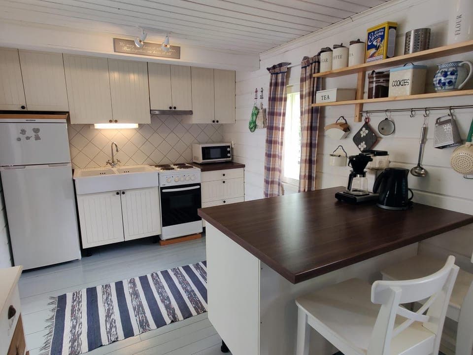 Coffee/tea facilities, Food and drinks