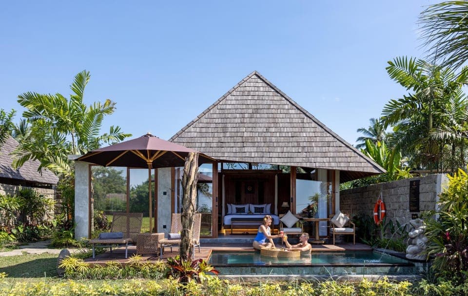 Property building, Day, Natural landscape, Garden view, sunbed