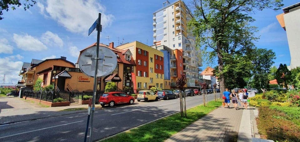 Property building, Street view, Location
