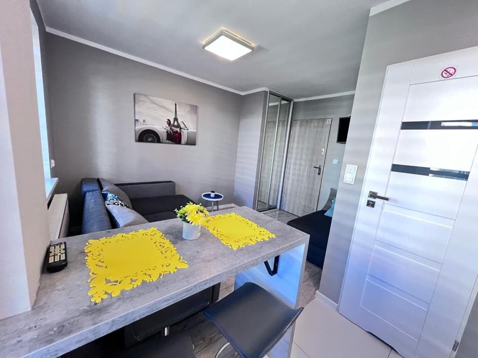 Kitchen or kitchenette, Seating area, wardrobe