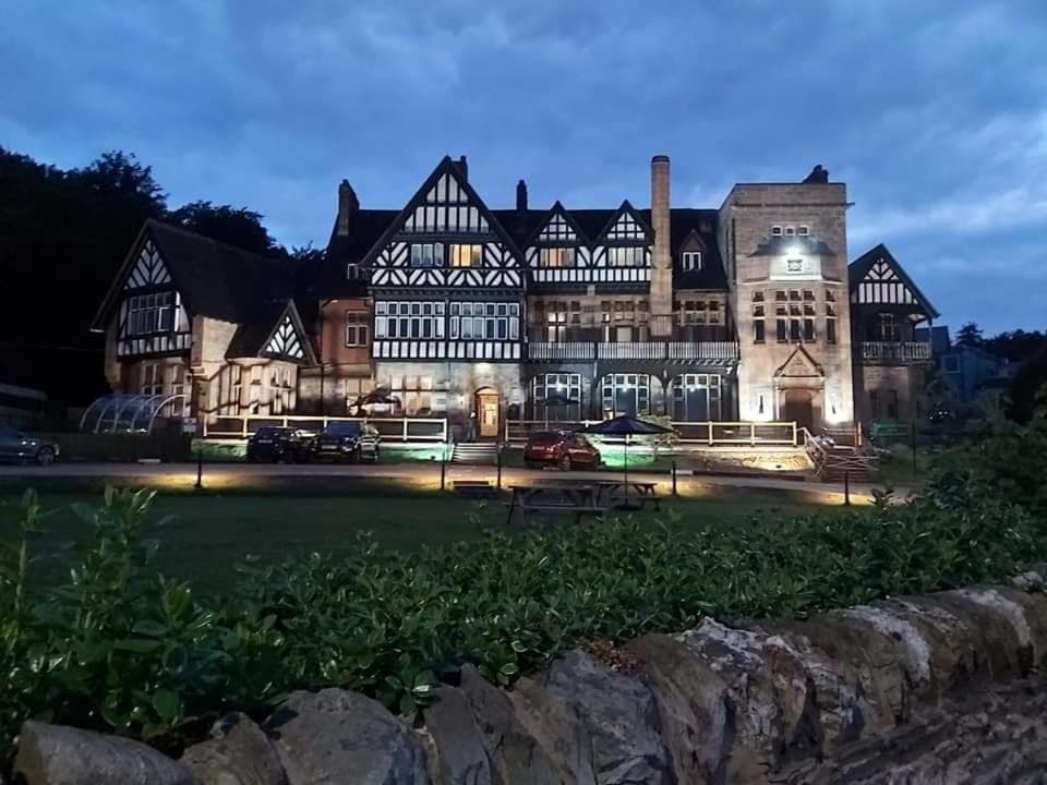 Property building, Night, Landmark view