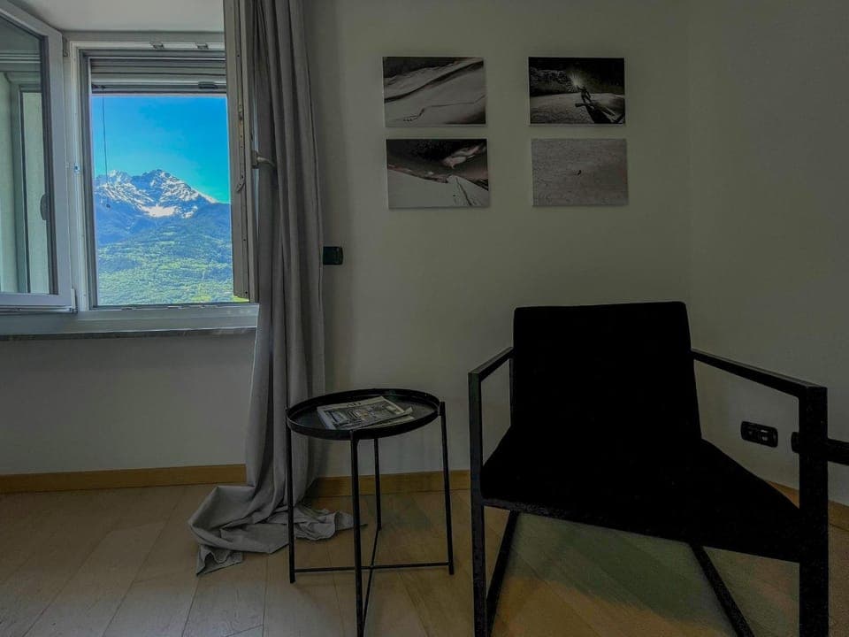 Summer, View (from property/room), Bedroom, Landmark view, Landmark view, Mountain view, Mountain view