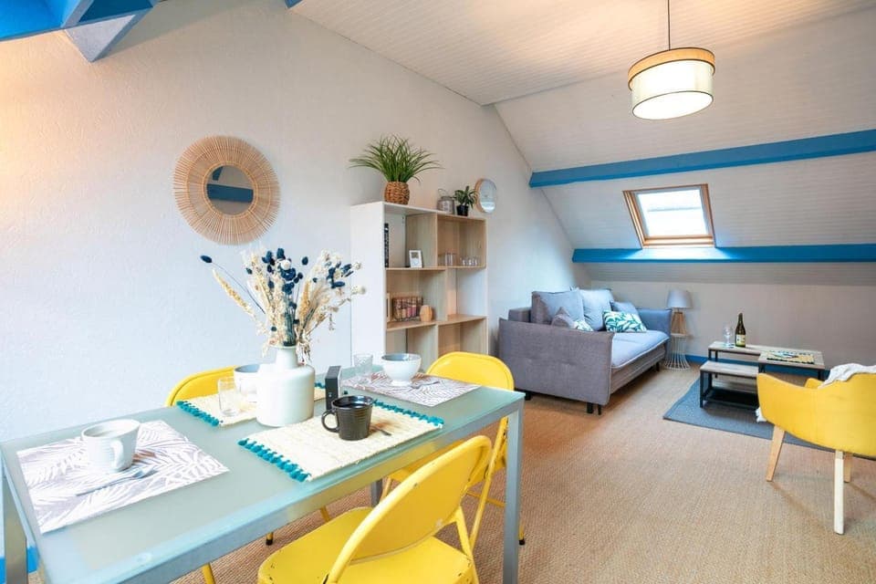 Communal lounge/ TV room, Living room