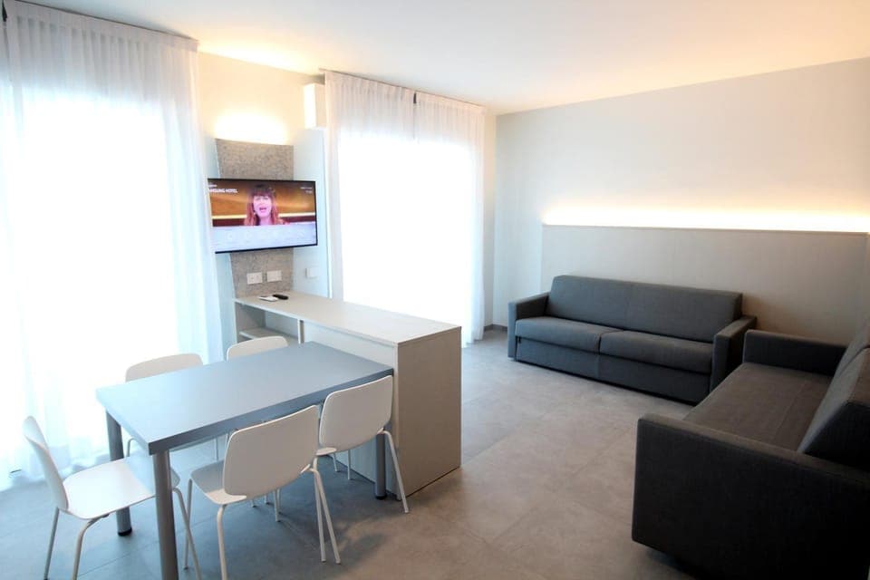 Living room, Dining area