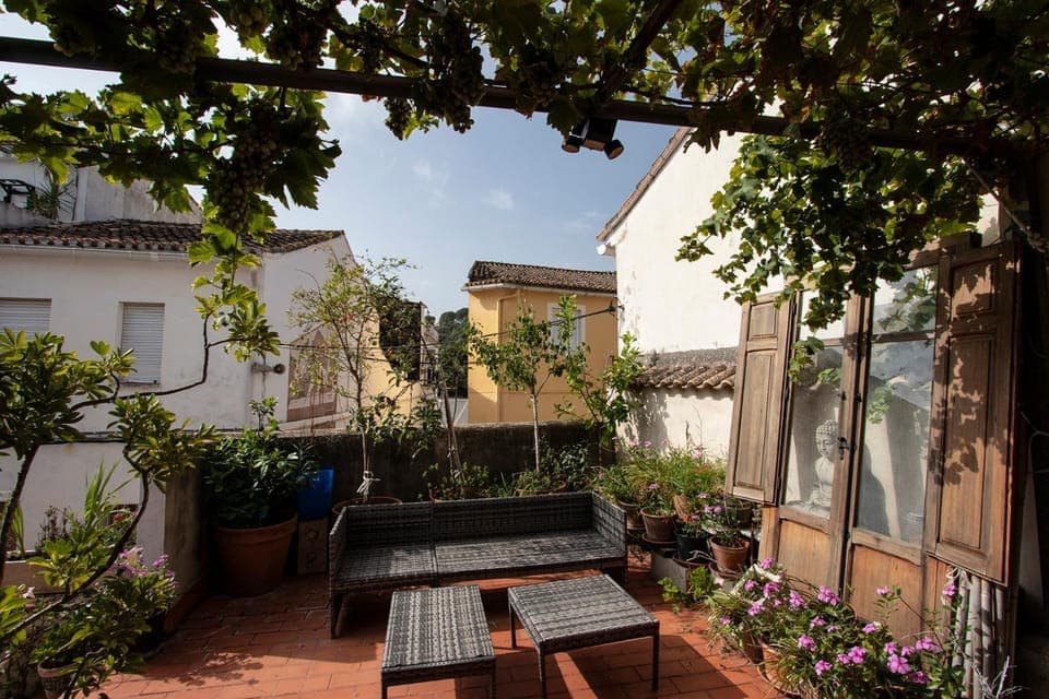 Balcony/Terrace, Quiet street view