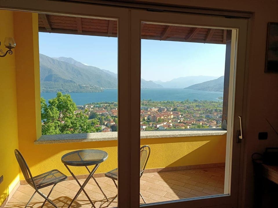 Day, Natural landscape, View (from property/room), Balcony/Terrace, Dining area, Mountain view