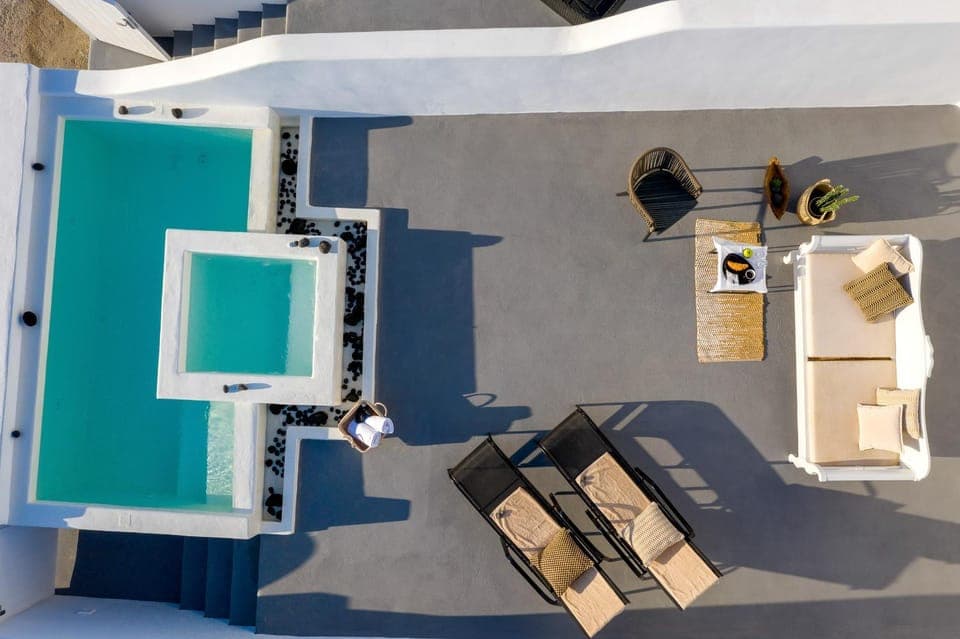 Hot Tub, Swimming pool