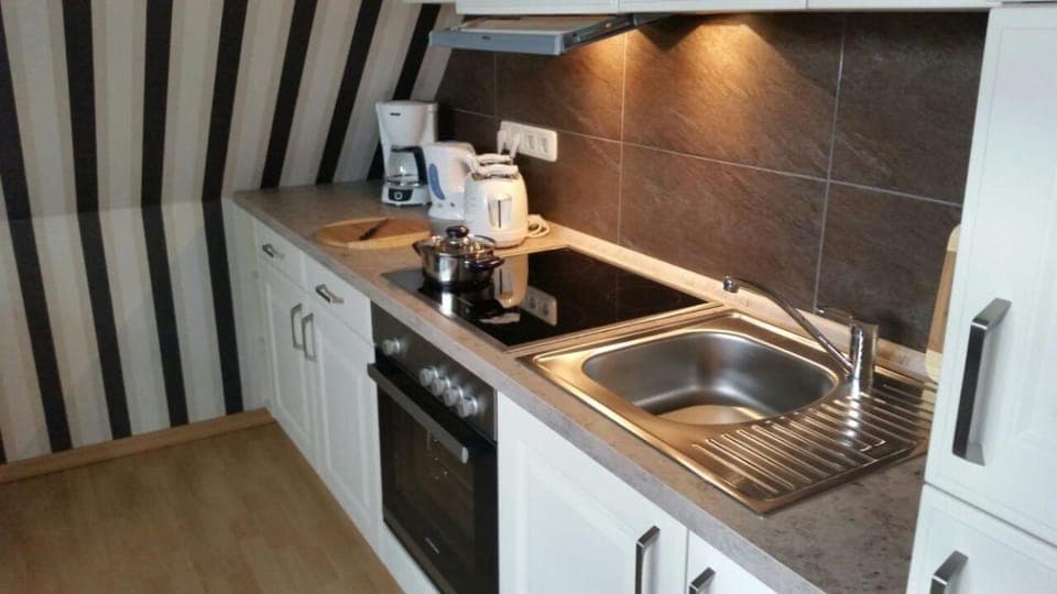 Coffee/tea facilities, Kitchen or kitchenette