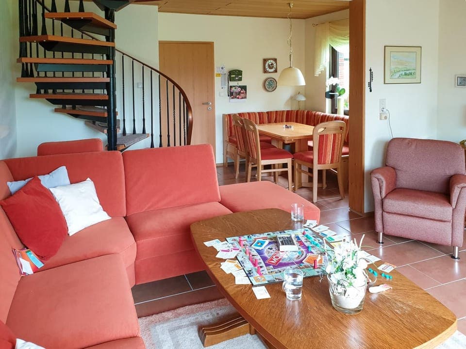 Living room, Seating area