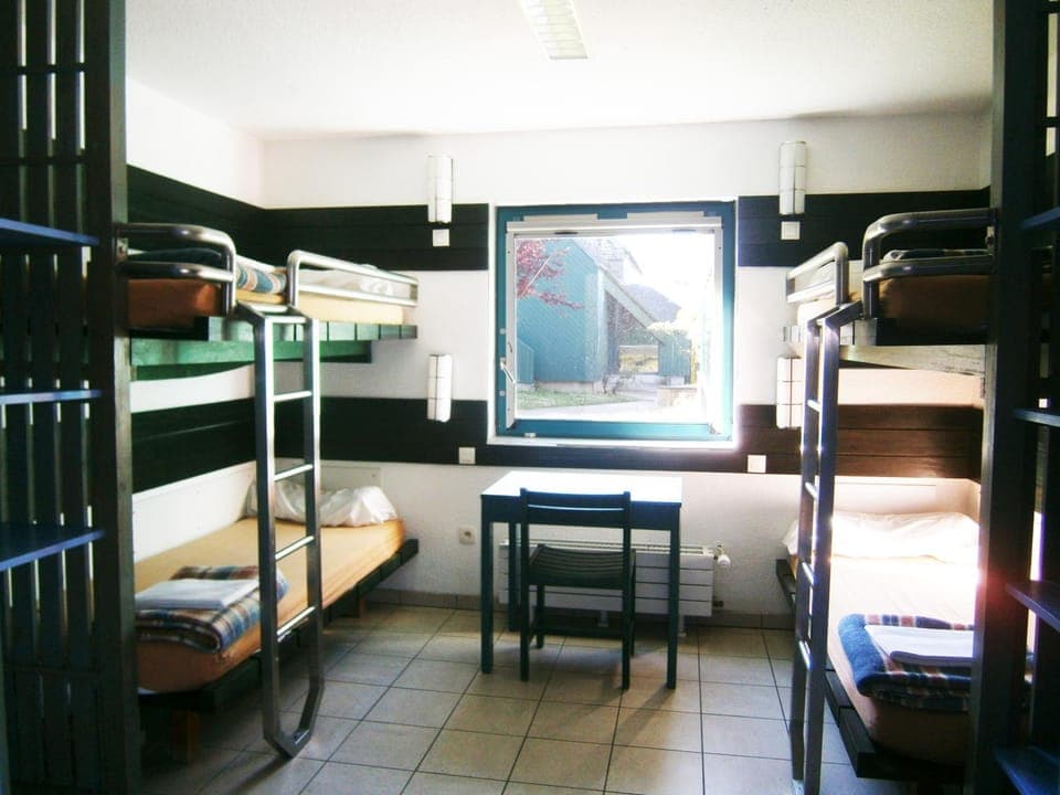 Bed, Bedroom, bunk bed