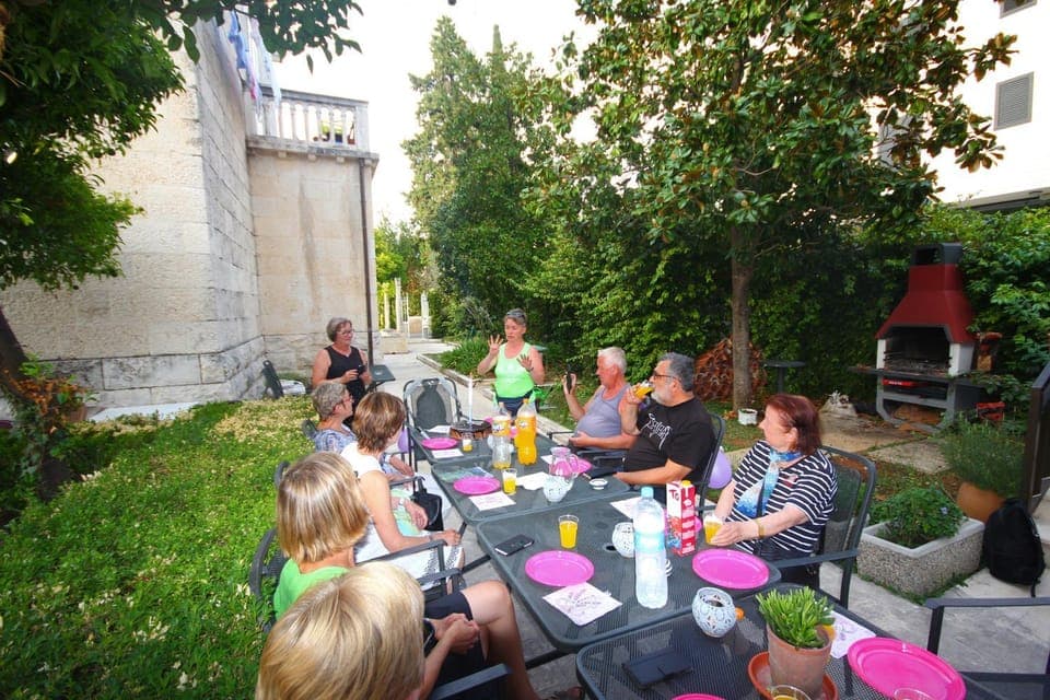 BBQ facilities, Garden, Balcony/Terrace, group of guests
