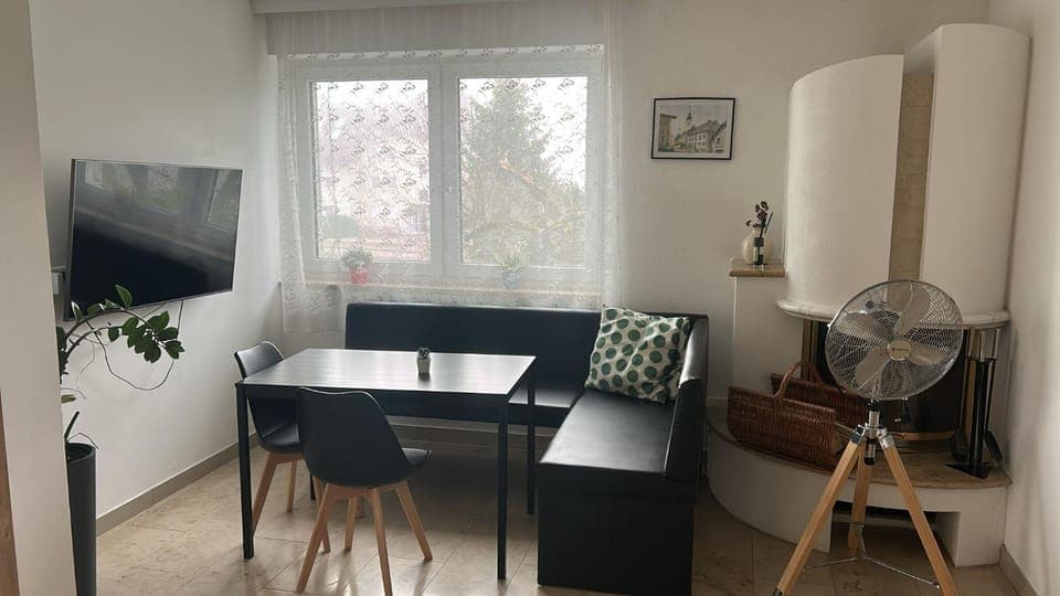 Communal lounge/ TV room, TV and multimedia, Seating area, Dining area