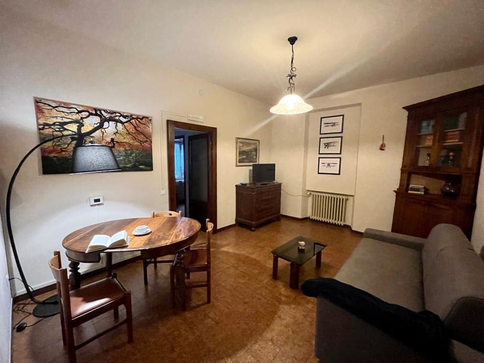 TV and multimedia, Kitchen or kitchenette, Living room, Seating area, Dining area