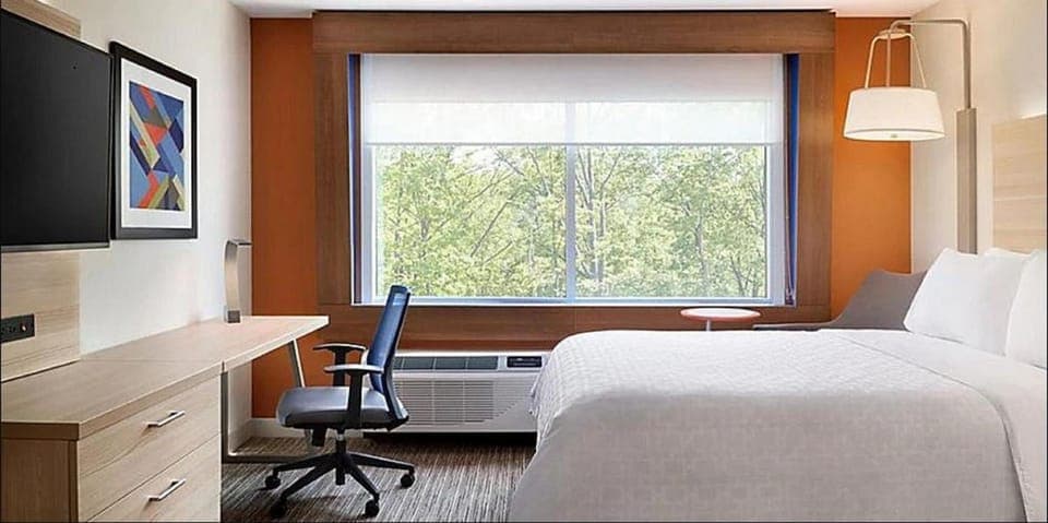 Holiday Inn Express & Suites - Carlisle Southwest I-81 by IHG Hotel in Carlisle