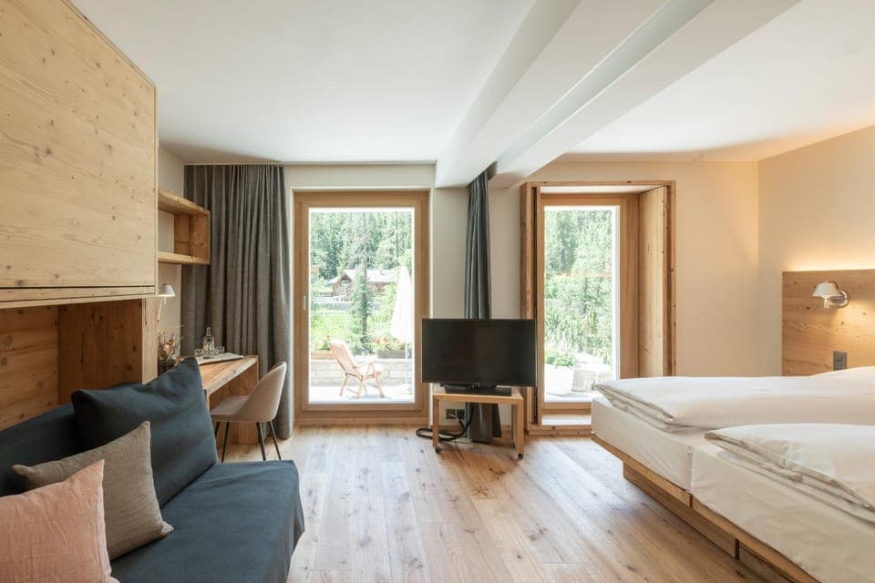 Photo of the whole room