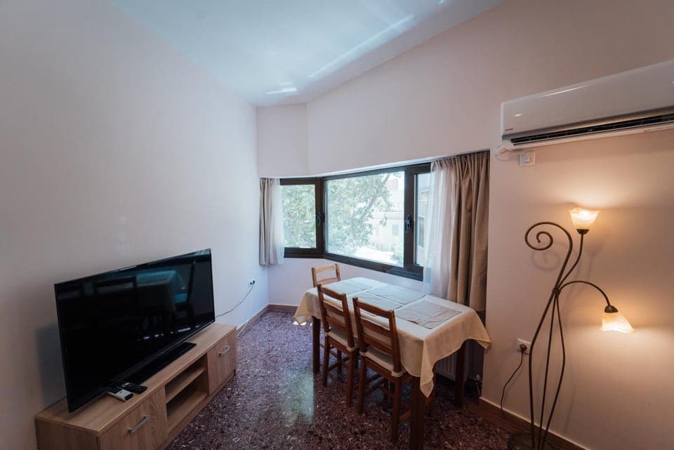 TV and multimedia, Dining area