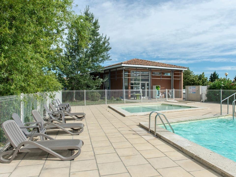 Day, Swimming pool, sunbed