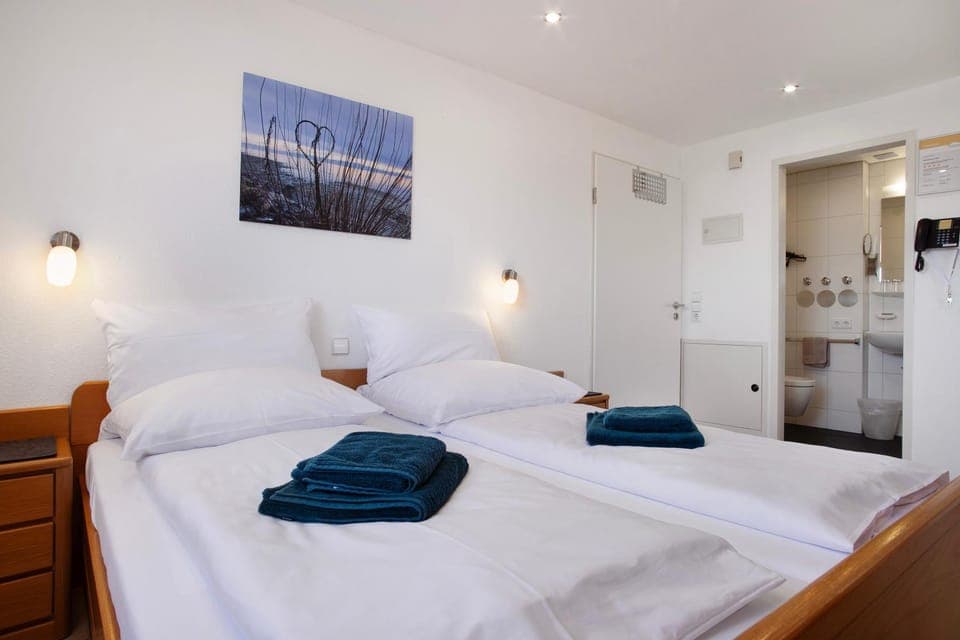 Property building, Living room, Bedroom