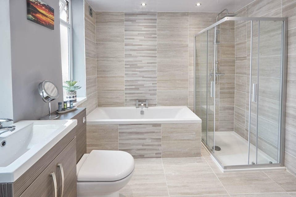 Shower, Toilet, Bathroom, Bath