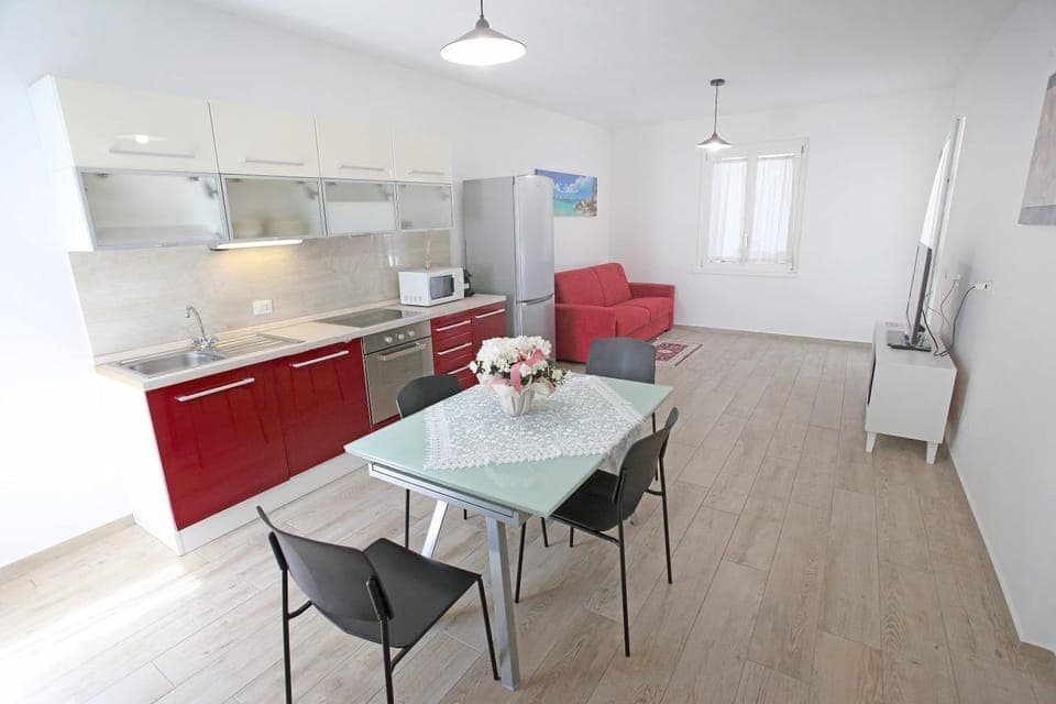 Kitchen or kitchenette, Living room, Dining area