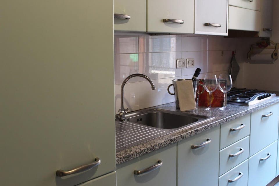 Coffee/tea facilities, stove