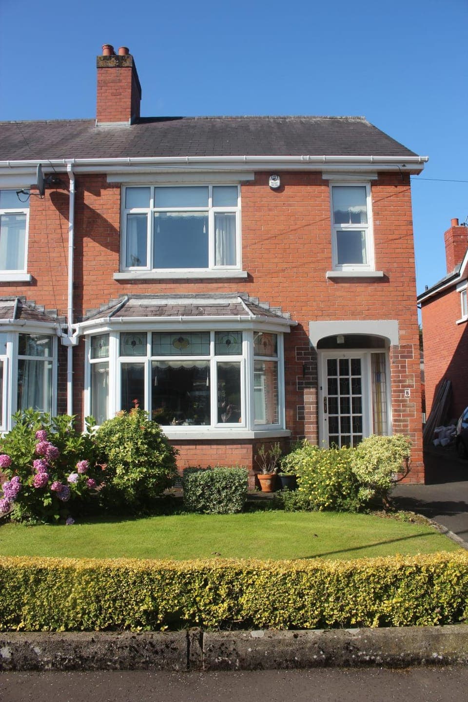 Property building, Facade/entrance, Garden