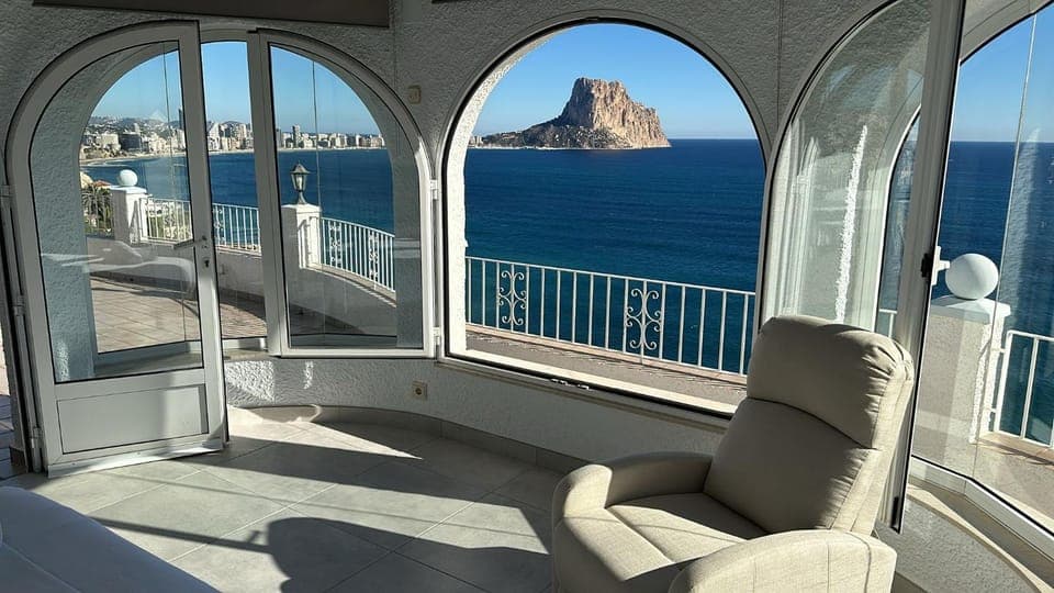 Day, View (from property/room), Living room, Seating area, Sea view