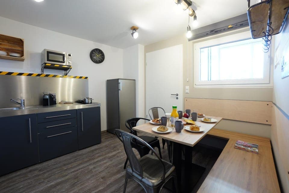 Photo of the whole room, Dining area