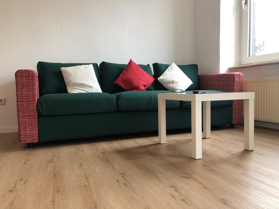 Photo of the whole room, Decorative detail