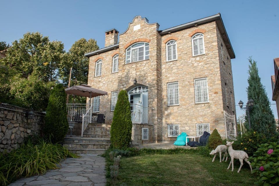 Property building, Garden