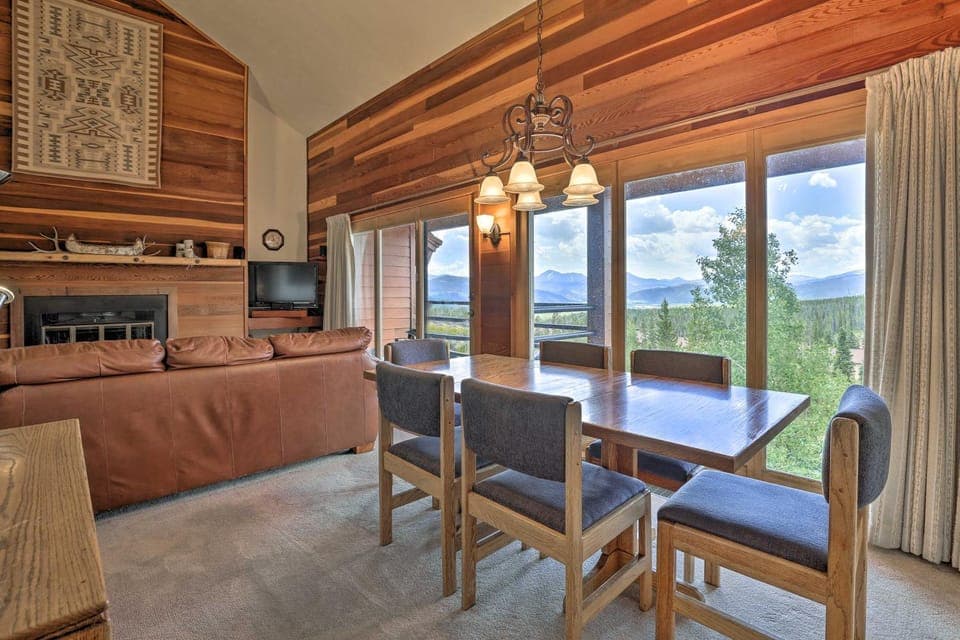Resort Perks & Trail Access: Silverthorne Condo! House in Wildernest