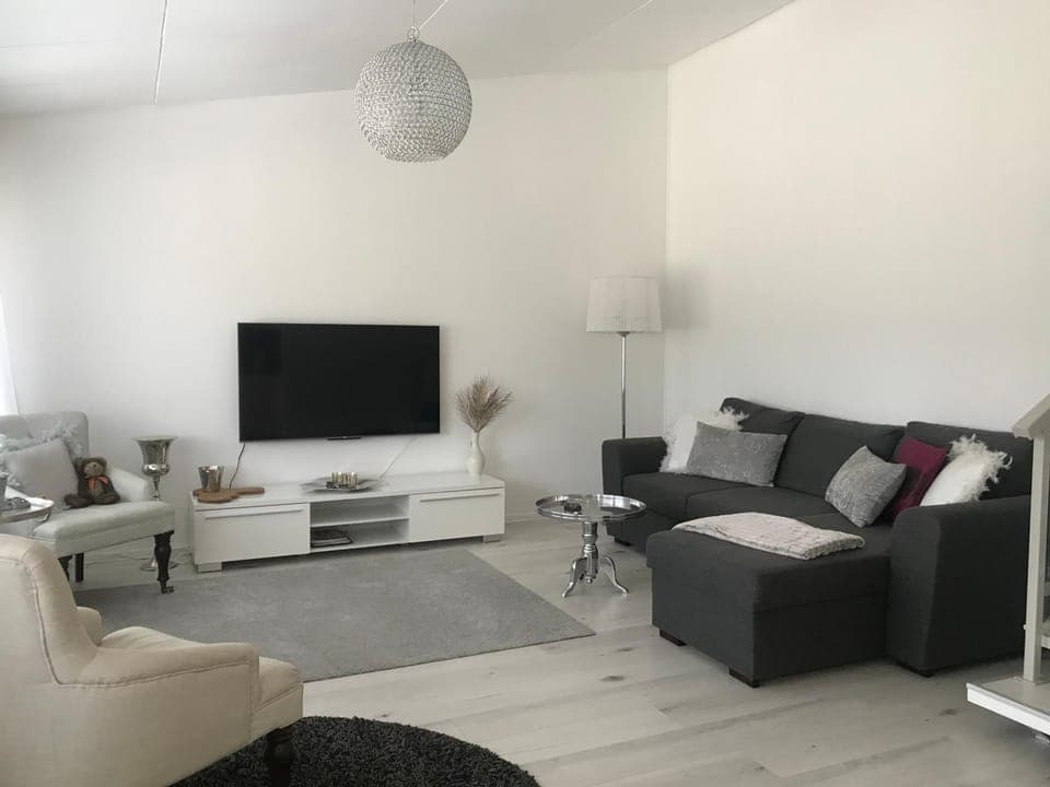 Tyylikäs rivitaloasunto Lohjalla Apartment in Uusimaa