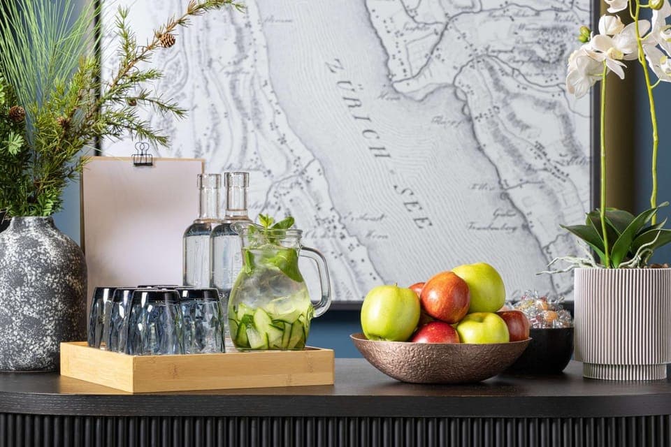 Communal lounge/ TV room, Lobby or reception