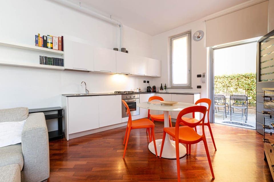 Coffee/tea facilities, Kitchen or kitchenette, Dining area