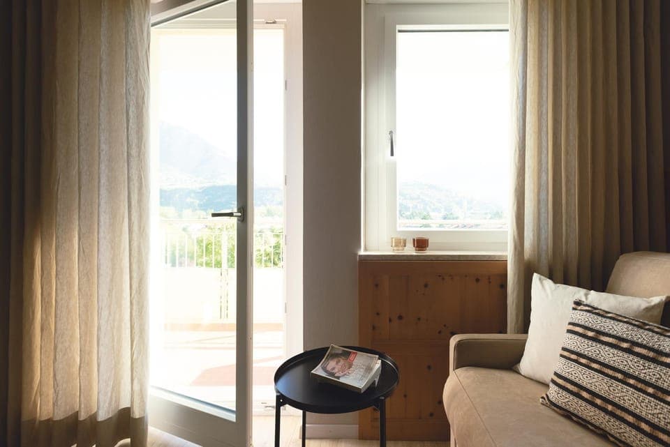 Living room, Seating area, Mountain view