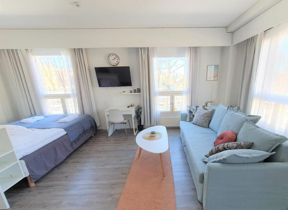 Communal lounge/ TV room