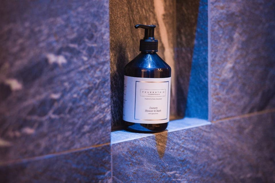 Shower, Bathroom, Spa and wellness centre/facilities